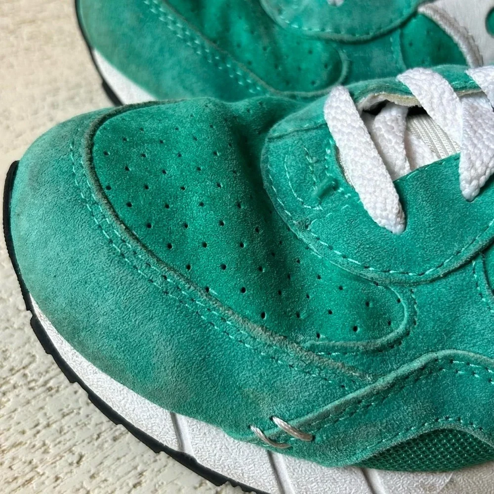 Saucony Shadow 6000 Vibrant Green Suede — Men’s US 7 / Women’s 8.5